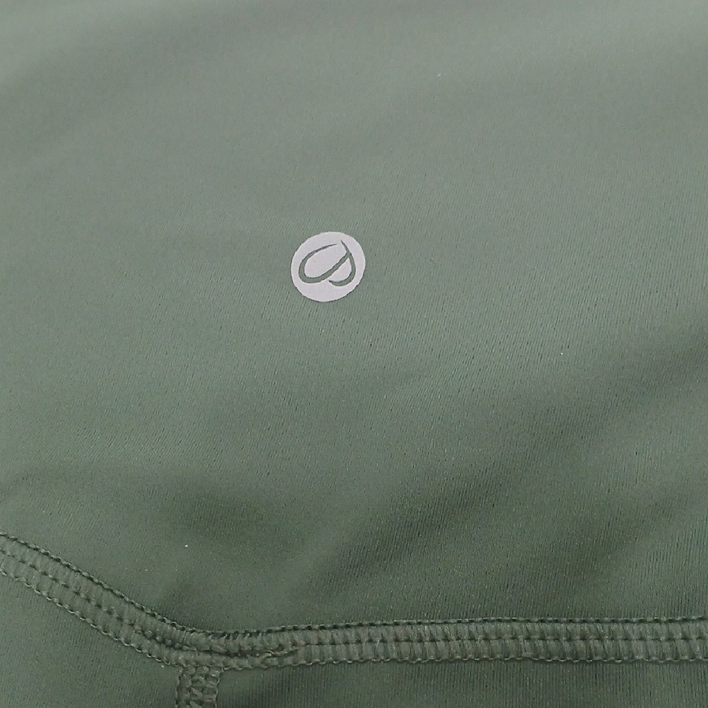 Green Activewear Set Gentle Used Sz Small - Picture 10 of 12